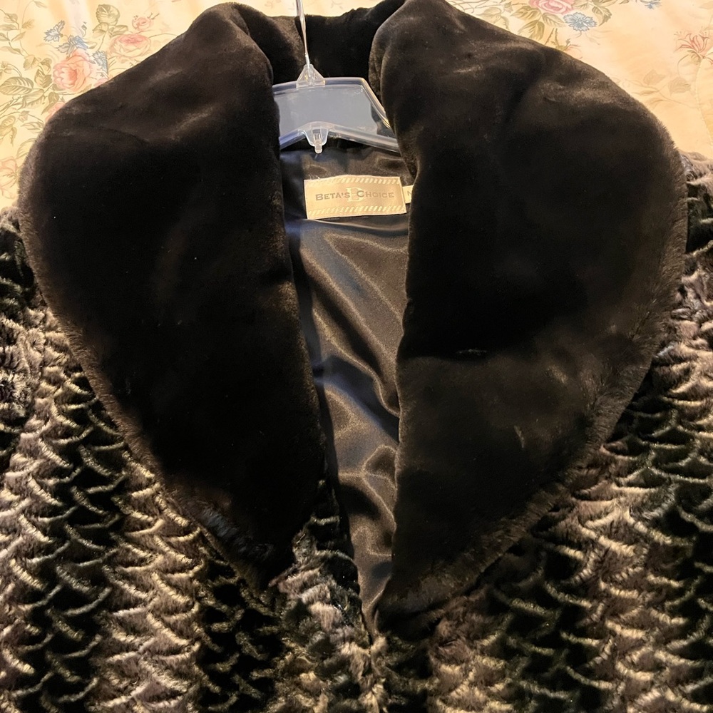 NWOT Faux Fur Coat